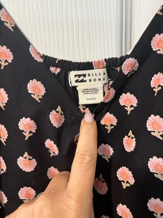 Billabong Black Dress with Pink Floral Motif - Picture 2 of 5